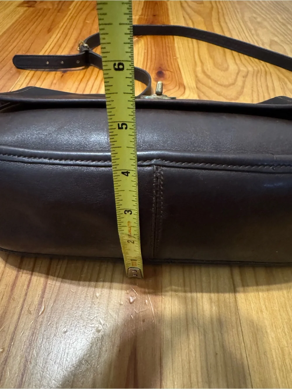 Vintage COACH City Bag 9790 Brown Leather Turnlock Crossbody w/ Charm
